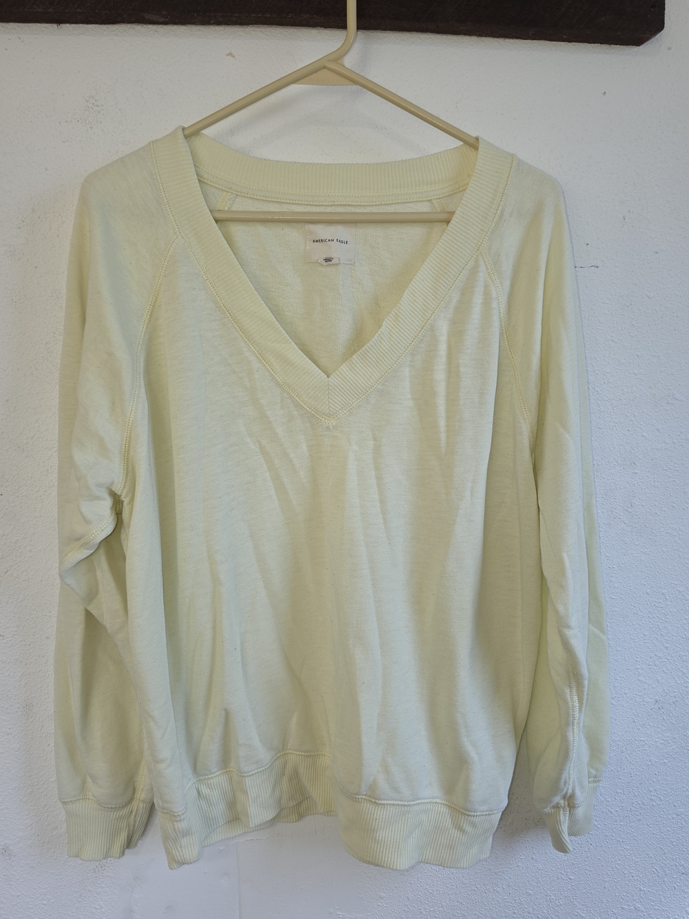 American Eagle Women’s XS Pale Yellow V-Neck Lightweight Sweatshirt